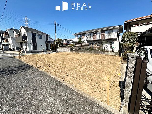 【現地撮影】目の前にはライズモール戸塚があり、スーパー、コンビニ、ドラックストアなど生活利便施設も充実で、快適な日常を送れます。