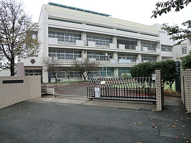 横浜市立錦台中学校（約500m）