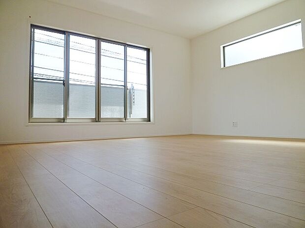 【リビング同仕様完成施工例】生活を豊かにする充実の設備・仕様。心落ち着くカラーの内装。
ショールームにて、実際の仕様をご確認頂けます。お気軽にお問い合わせください。