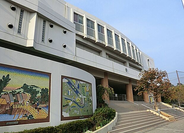 横浜市立保土ヶ谷小学校（約650m）