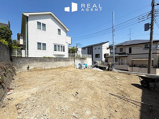 【現地撮影】大船駅周辺は飲食店やショッピングモールが充実。生活利便にも優れているため、暮らしやすい住環境です。
