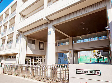 横浜市立神奈川中学校 190ｍ