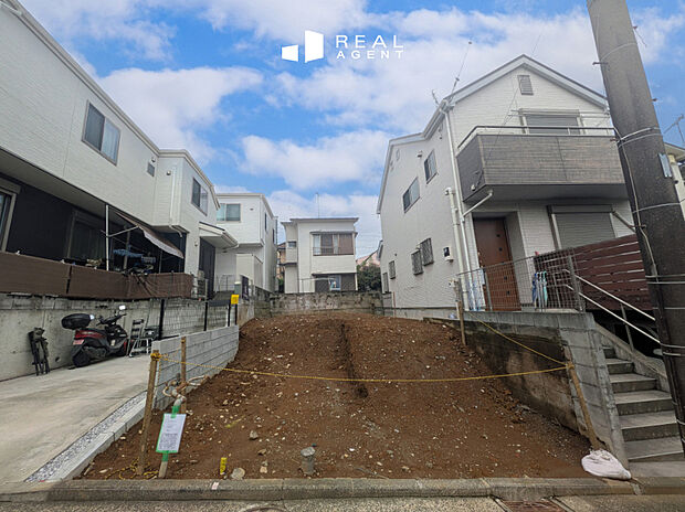 【現地撮影】星川駅徒歩約15分!参考プランは2階建ての3LDKで変化するライフプランに柔軟に対応できる間取りです。