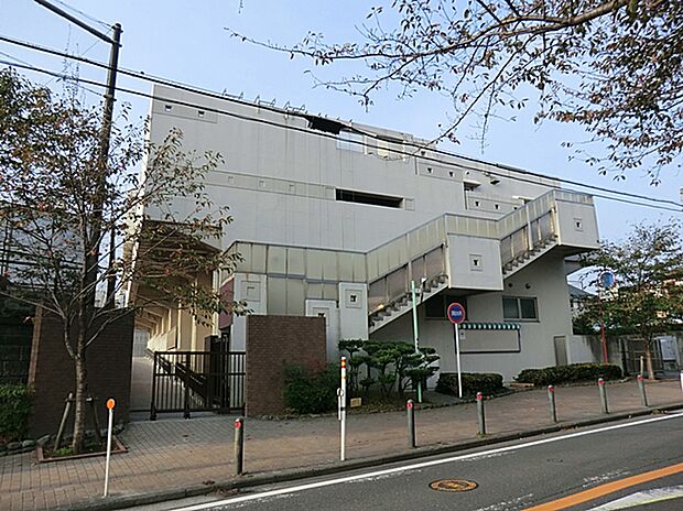 横浜市立岩崎中学校(約450m)