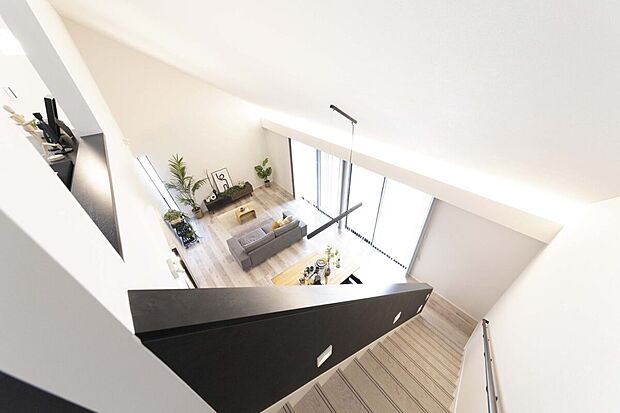 【【加茂モデル】】家族の成長に合わせて、空間が最適化される空間設計。省エネ・創エネでエネルギー収支 「ゼロ」を目指した住宅です。