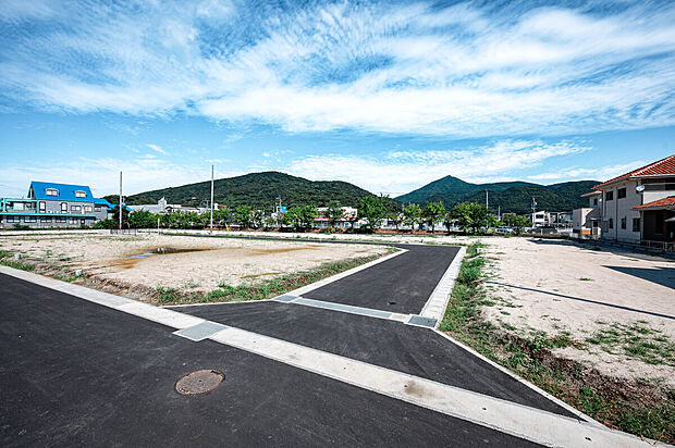 【分譲地内】熊本方面、山鹿方面、宇土方面へのアクセス良好☆春先には北側川沿いにある桜並木を堪能できます♪