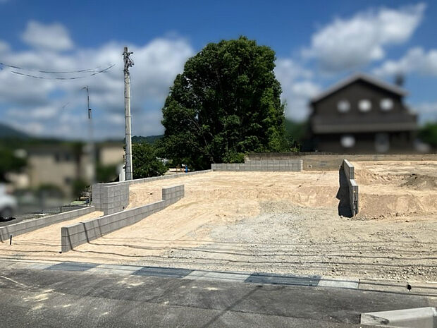現地写真　撮影時:2026年7月下旬完成予定:2026年11月中旬