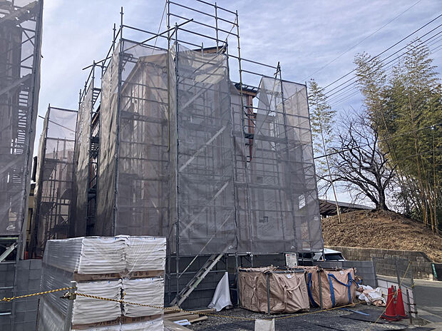 【外観写真　1号棟】撮影時　2025年3月上旬完成予定　2026年5月上旬