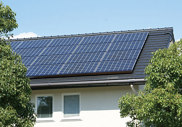 【【初期費用0円で太陽光発電を設置!】】太陽光発電システムを設置。発電した電気は自宅で使用でき、日々の電気代対策はもちろん、停電時には非常用電源としても役立ちます。