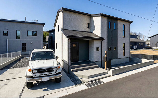 【15号棟：外観完成イメージ】※現地写真パース合成したものです
