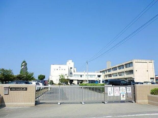 伊勢崎市立三郷小学校