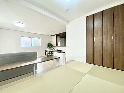 【小上がり和室】