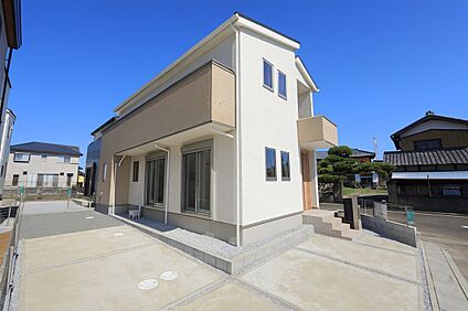 【２号棟　現地外観写真】　