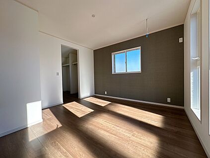 【2号棟：主寝室】