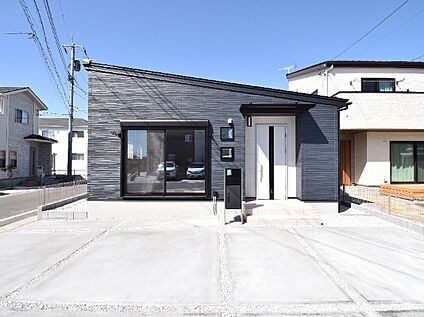 【２号棟：外観】