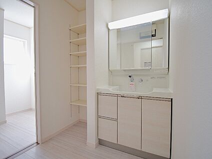 【2号棟：洗面室】