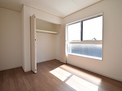 【1号棟：2F洋室】