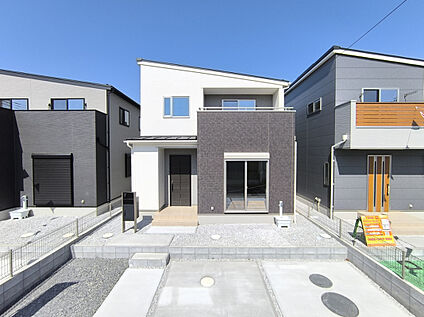 【4号棟　外観完成イメージ】