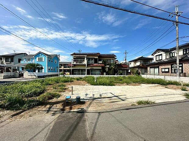 【 【2号棟　現地写真】】土地39.98坪！駐車並列2台可能！
ただいま建築中です！(2025.08.15撮影)