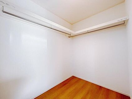 【ウォークインクローゼット(主寝室)】