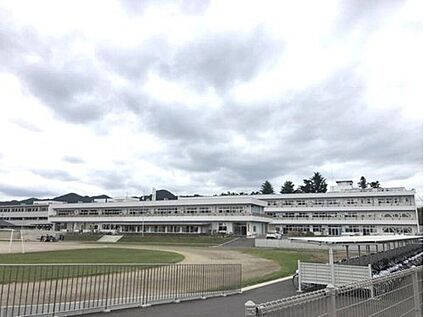 佐野市立あそ野学園義務教育学校 約940m～950ｍ(徒歩約12分)