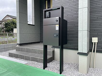 【宅配ボックス搭載門柱(設備画像)】
