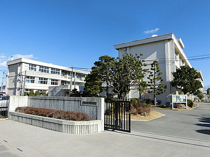 熊谷市立熊谷東中学校 約3,270m(徒歩41分)