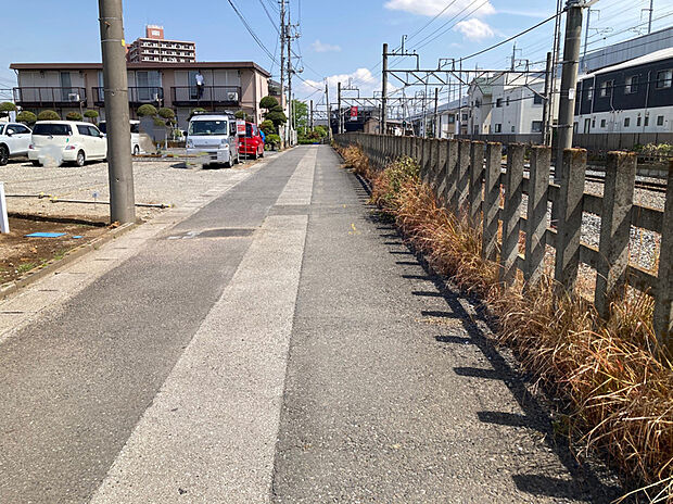 【【前面道路】】幅4.0mあり、お車の出し入れもスムーズに行えます♪