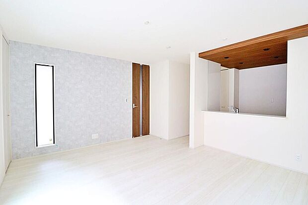 ☆Living Room☆15帖超の広々リビング!床暖房を装備しておりますので、寒い冬でも快適にお過ごしいただけます。