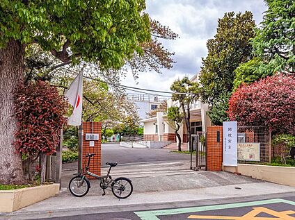 中野区立明和中学校 2240m(徒歩28分)
