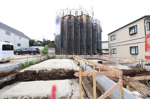 【現地外観写真】保育園・小学校徒歩2分♪子育て環境にはピッタリな落ち着いた雰囲気の閑静な住宅地。