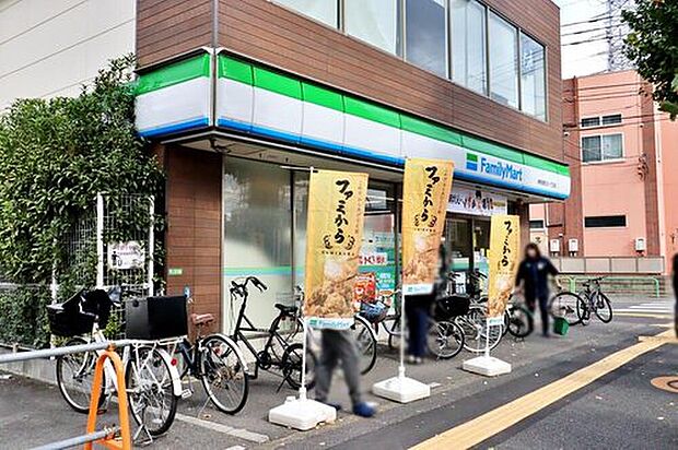 ファミリーマート練馬関町北一丁目店(約150m)