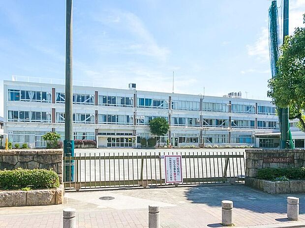 狛江市立狛江第五小学校(約333m)