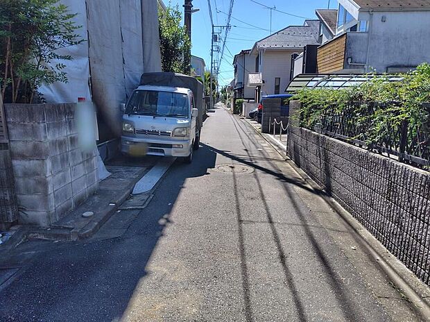 【前面道路含む現地写真】今から見たい!大歓迎です。お気軽にホームトレードセンターまでお問い合わせください!