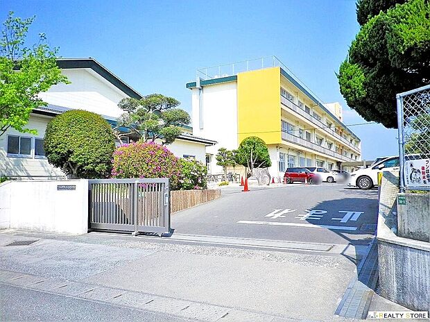 大野城市立大野南小学校(約290m)