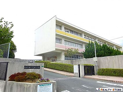 筑紫野市立二日市北小学校 1000m