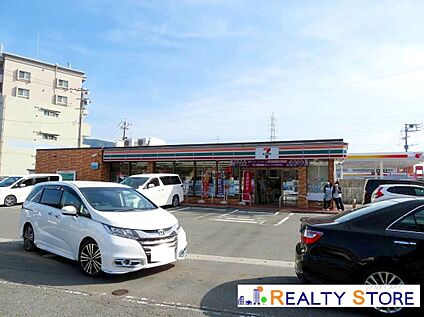 セブンイレブン大野城まどかぴあ前店 280m