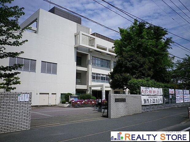 福岡市立板付中学校（約450m）