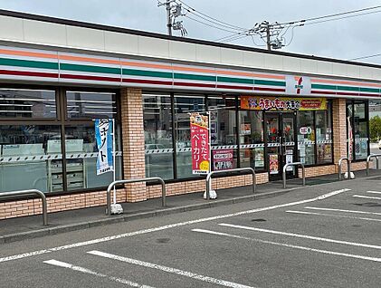 セブンイレブン登別若草町店 徒歩5分