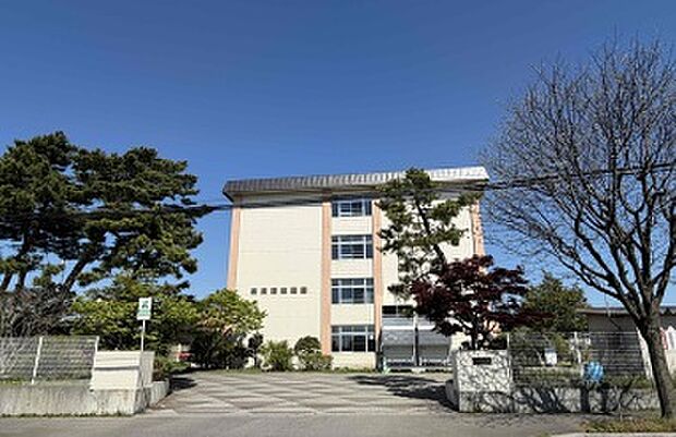 北美原小学校