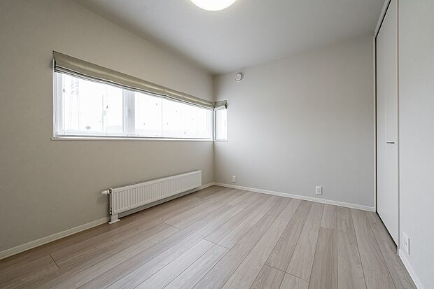 【洋室2】6.1帖の洋室2は、お子様のお部屋にちょうどいい広さです（2025年5月撮影）