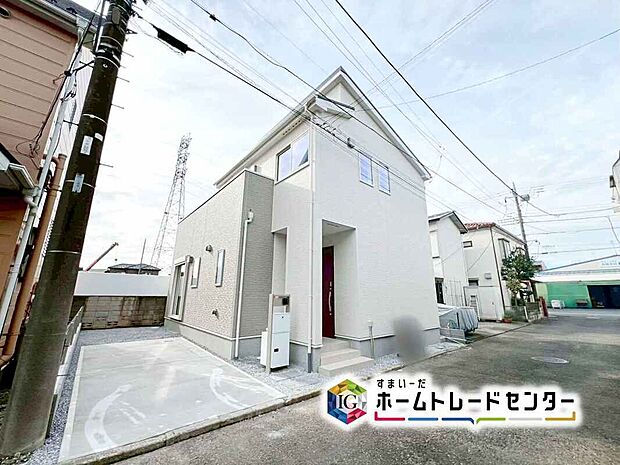 ☆現地の様子☆
落ち着いた住環境で心安らぐ住宅地。周辺に高い建物が無く、空が広く大きく感じられます。買い物施設、教育施設が近く住み心地良好です♪