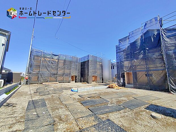 ☆現地の様子☆
広い青空の下、のんびり子育てをしたい方にオススメのロケーション。
シンプルでスマートな箱をコンセプトとしたデザイナーズ住宅。