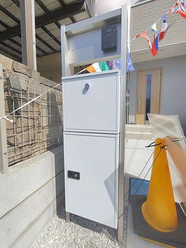 ☆Mailbox ＆Delivery box☆
宅配ボックスも完備しているので宅配便の受け取りを気にする煩わしさがありません。