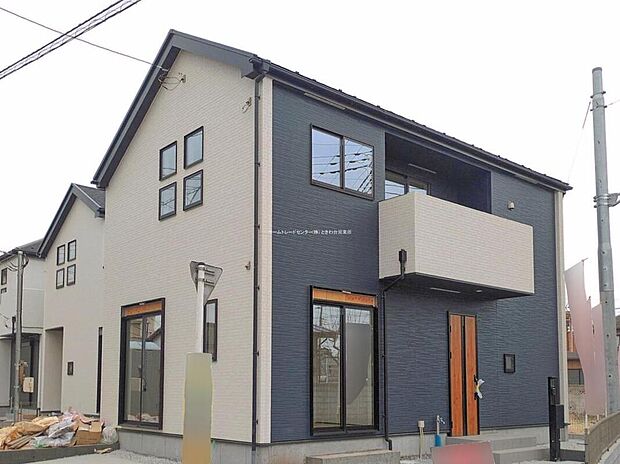 ☆外観の様子☆
陽当りの良い道路に面したお住まい。
コンビニ・ドラッグストア・コンビニなどが徒歩７分圏内に揃う便利な住環境です。