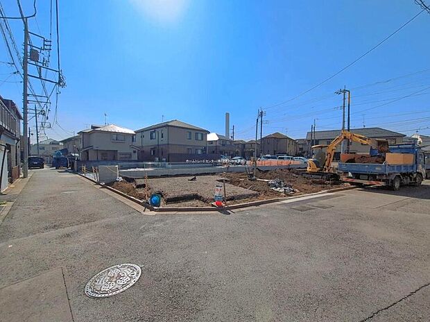 ☆前面道路の様子☆
カースペースございます。
この街で・この家で暮らしたいと思わせる理由を是非現地でお確かめ下さい。
現地をご覧いただきながら、住まいの夢をお聞かせください。