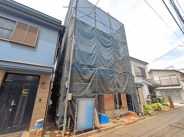 ☆現地の様子☆
東武東上線「鶴瀬」駅 徒歩13分!
子育て環境にはピッタリな落ち着いた雰囲気の閑静な住宅地。