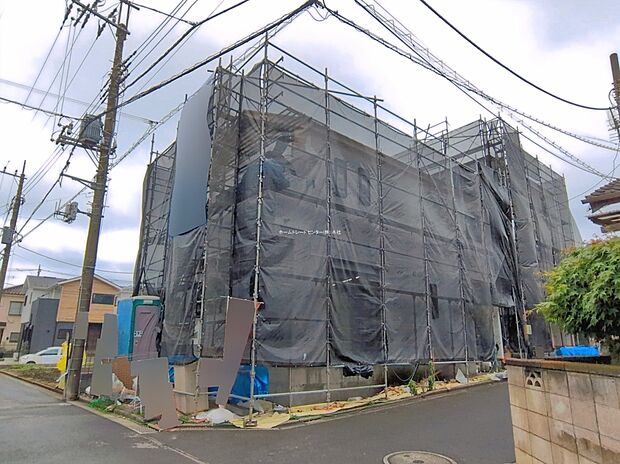 ☆現地の様子☆
地震に強い家。
確かな品質、柔軟性のある家。
長く安心して住める長期優良住宅。
住宅性能表示「建設」「設計」Ｗ取得！
納得のできるお家探し、お手伝いいたします。