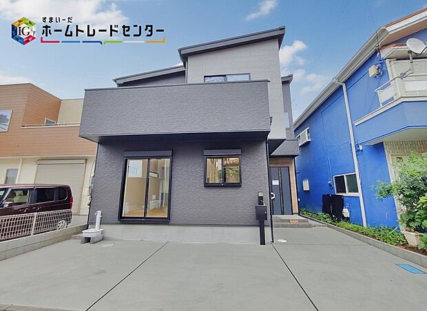 ☆全体区画図☆
カースペース２台可能です。
前面道路は車通りが多くないので、お車の出し入れもラクラクです♪