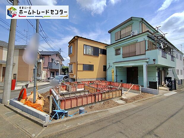 ☆外観の様子☆
生活利便施設が充実した暮らしやすいロケーションです♪
住宅性能表示「建設」「設計」W取得♪
豊富な収納が嬉しい新築戸建てです♪